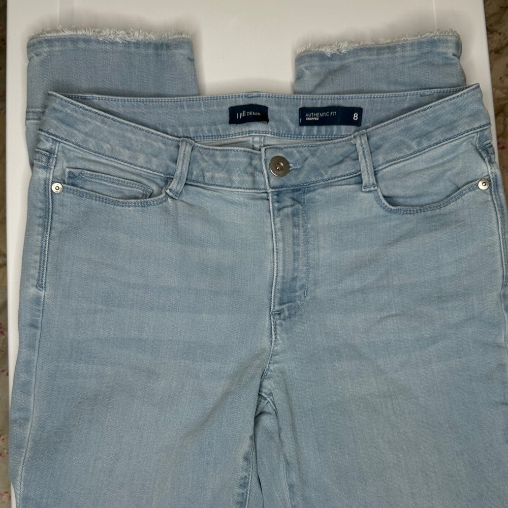 J.Jill Denim Authentic Fit Cropped Jeans 8 Light Wash Stretch Fringe Hem summer